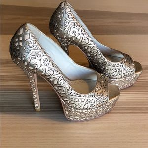 Alice + Olivia Shoes - Alice + Olivia • Larimore Platform Heels Alice + Olivia Shoes - Alice + Olivia • Larimore Platform Heels